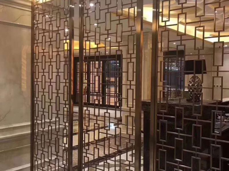 盘点酒店餐厅必备的拉丝钛金wb官网屏风